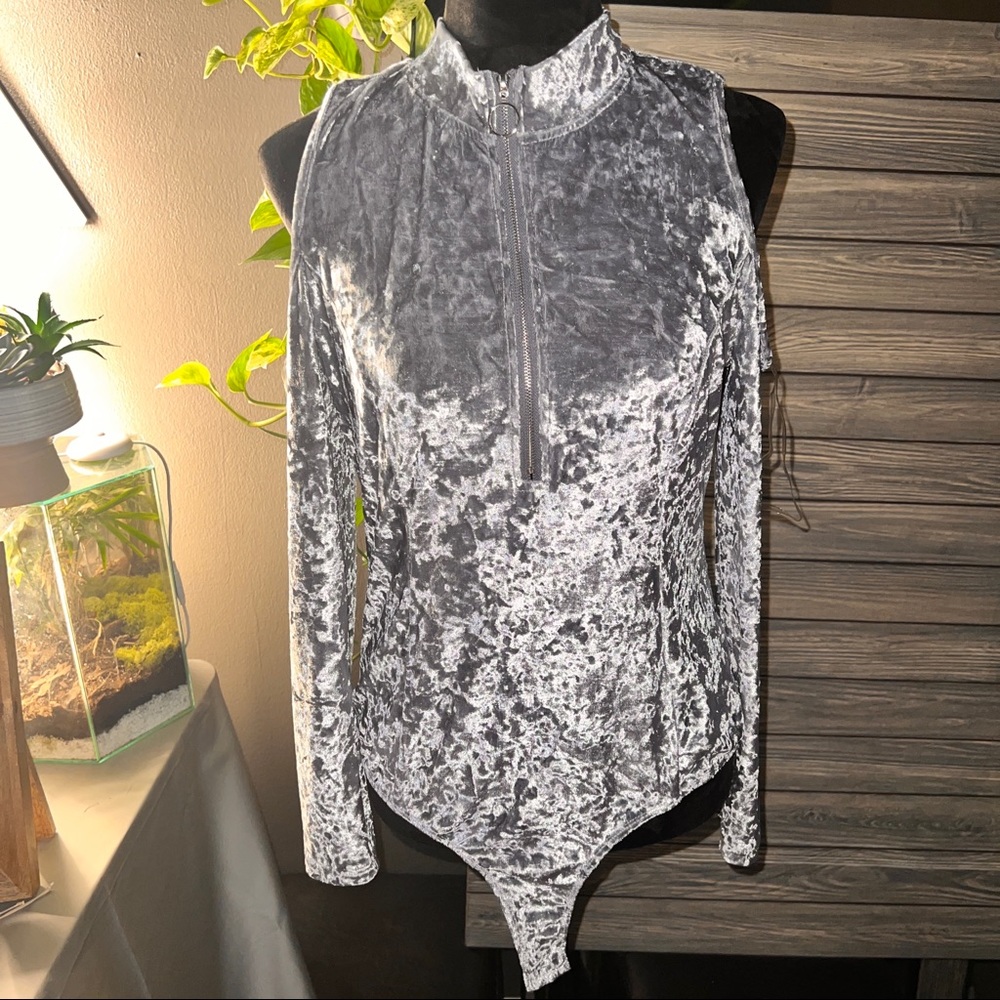 Charlotte Russe - Gray Velvet Long Sleeve 3/4-Zip Bodysuit -